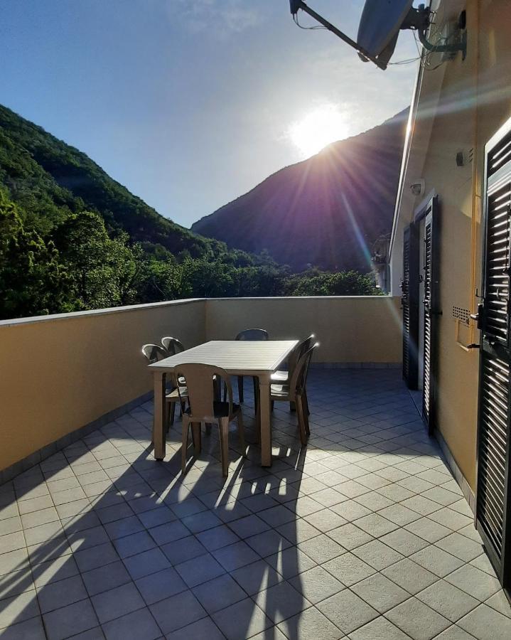 Ai Pe Da Colla Apartment Colletta Екстериор снимка